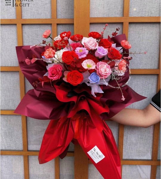 HOA SÁP ÔM ĐỎ