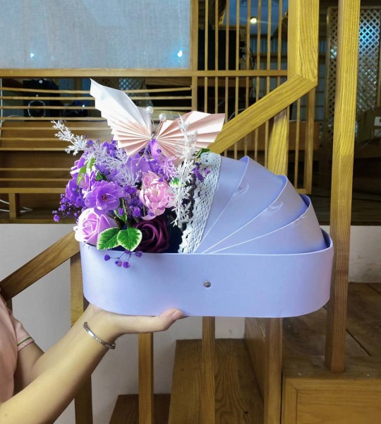 HỘP HOA QUÀ TẶNG KĨ NIỆM